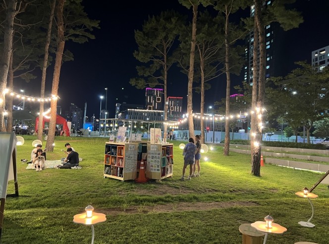 야간 도심에서의 독서, 세종 시민의 밤을 밝히다