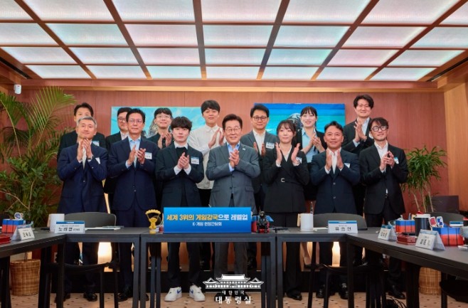 이재명 대통령, K-게임 현장 간담회...